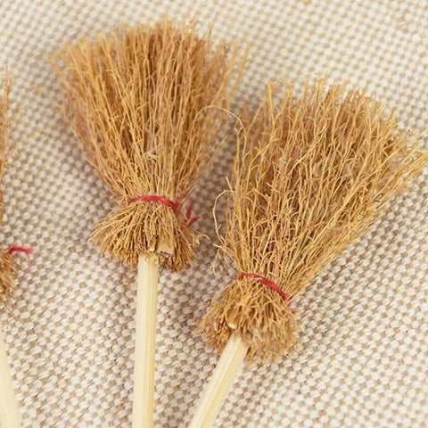 10Pcs Mini Broom Halloween Hanging Ornaments DIY Costume Props Accessories for Miniature Doll House Halloween Party Decoration