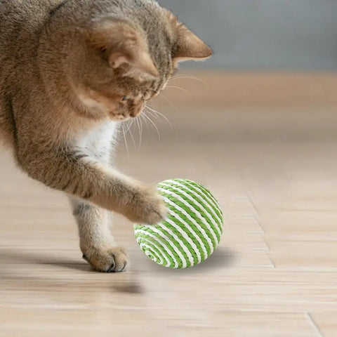 Cat Scratcher Sisal Multipurpose Sisal Cat Scratching Ball With Bell Wear-Resistant Funny Cat Scratching Board Cat Ball Toy